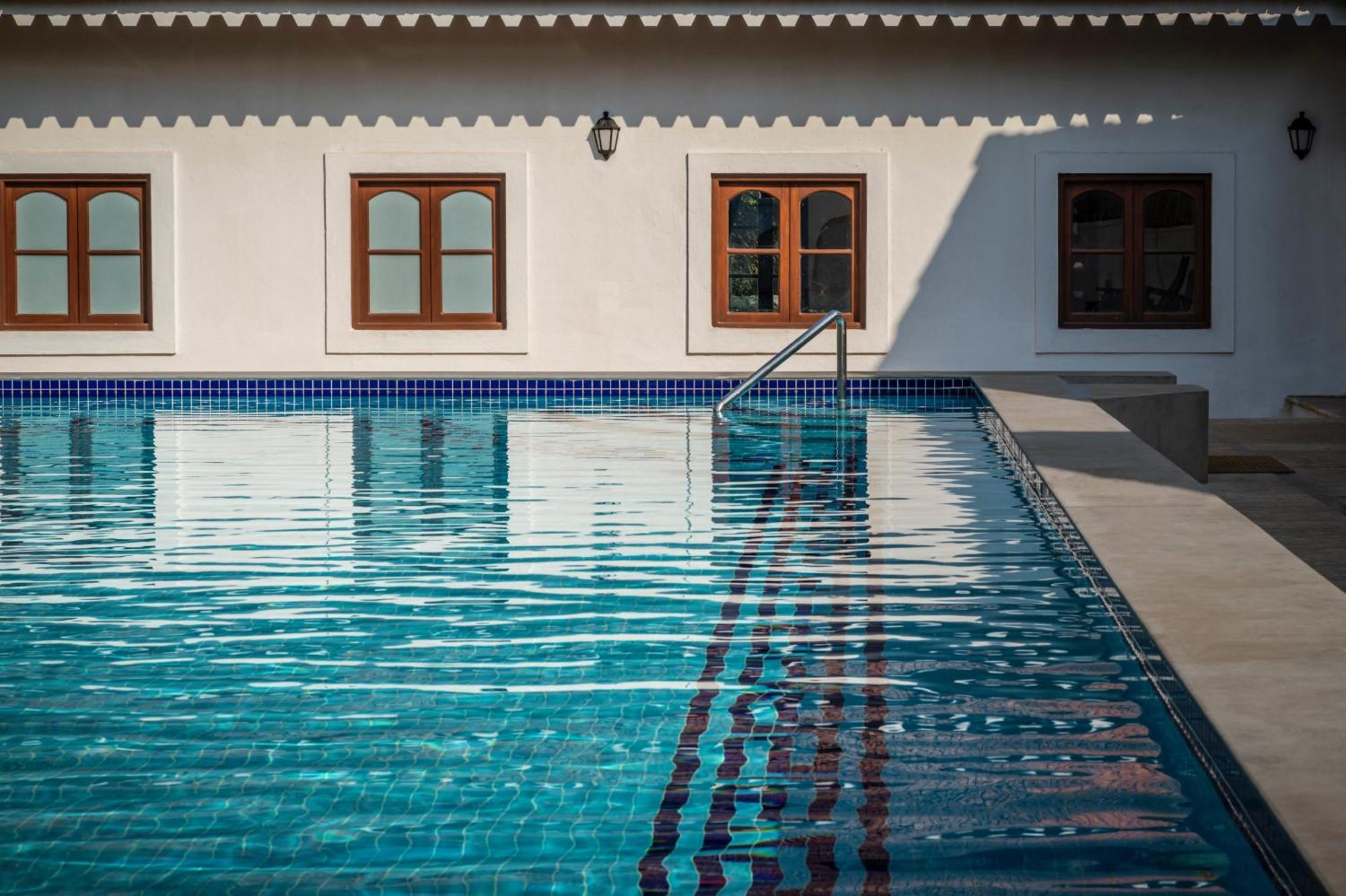 Отель The Postcard Cuelim, Goa Кансаулим Экстерьер фото
